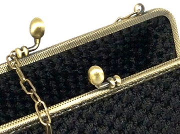 BRIGITTA - Handmade in Italy - Handtasche elegant. Schwarz. Evening black clutch purse with golden vintage kiss clasp. - 