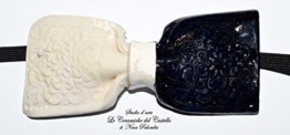 Fliege Keramik Linie monochrom Piece Unique Hergestellt und von Hand bemalt Le Ceramiche del Castello Made in Italy Maße: 10 x 5 cm. -
