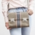 Lederhandtasche, graue Umhängetasche, femininer Crossbodybag - 