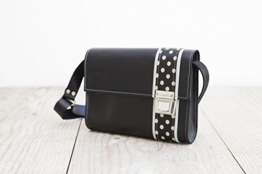 Lederhandtasche mit Polka Dots, süße Umhängetasche aus schwarzem Rindsleder , femininer Crossbodybag -