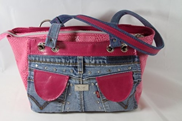 pinke Echtleder Handtasche kombinert mit Jeans -