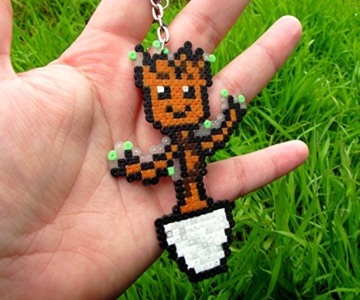 Schlüsselanhänger Dancing Groot – Marvel – Guardians of the galaxy – Gardiens de la galaxie • Hama Beads Pixel/art • Perler Beads • - 